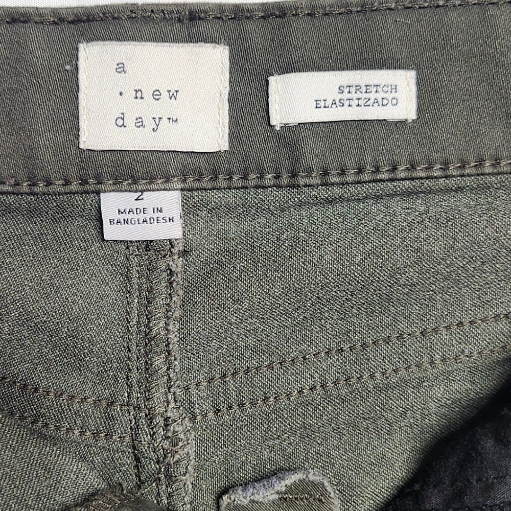 A New Day Olive Green Stretch Elastizo Pants Size 2 Zip Pockets Casual - Picture 7 of 8